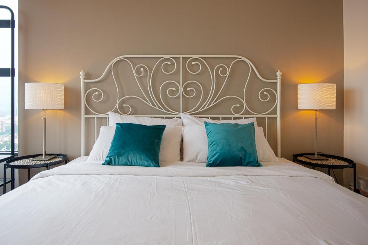 Casa Orient @ Macalister 218 ❈中路218东方之家 3Br 8Pax Apartment จอร์จทาวน์ ภายนอก รูปภาพ
